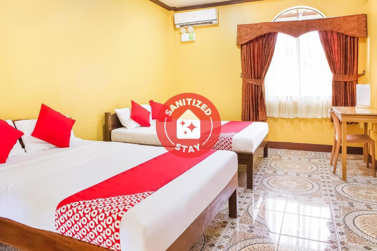 Oyo 422 Villa Emilia Pension House Panglao Kültér fotó
