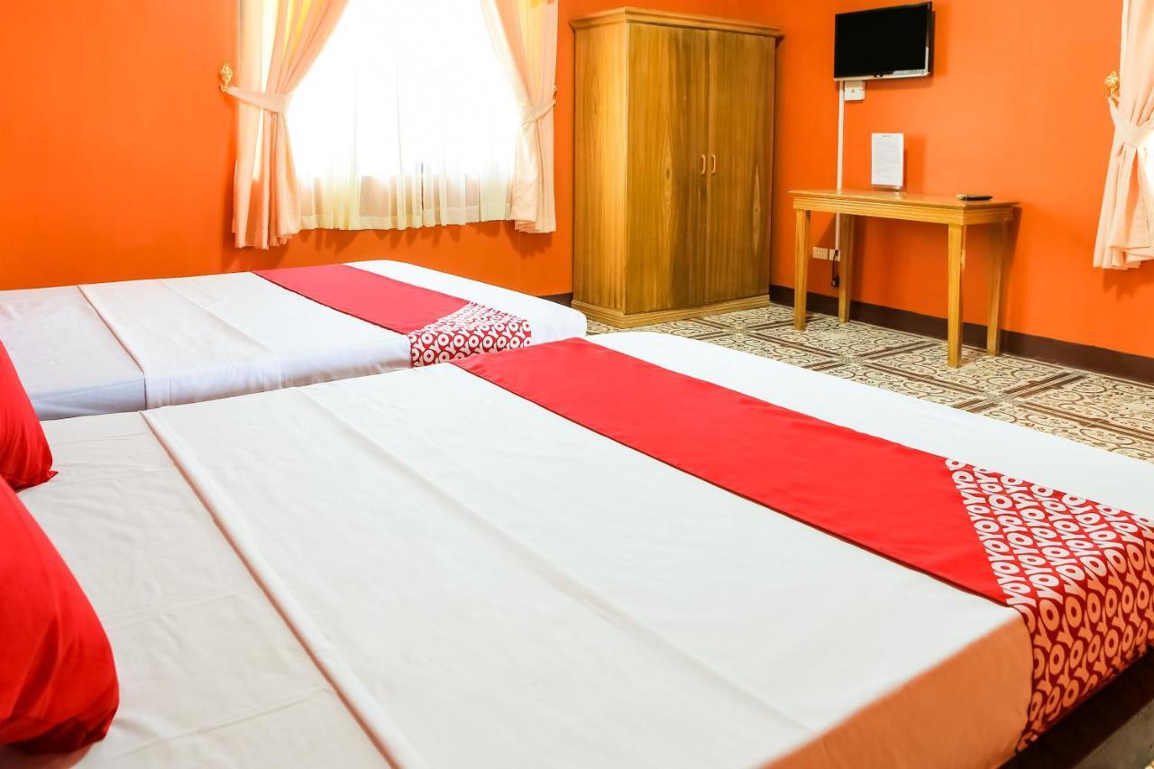 Oyo 422 Villa Emilia Pension House Panglao Kültér fotó