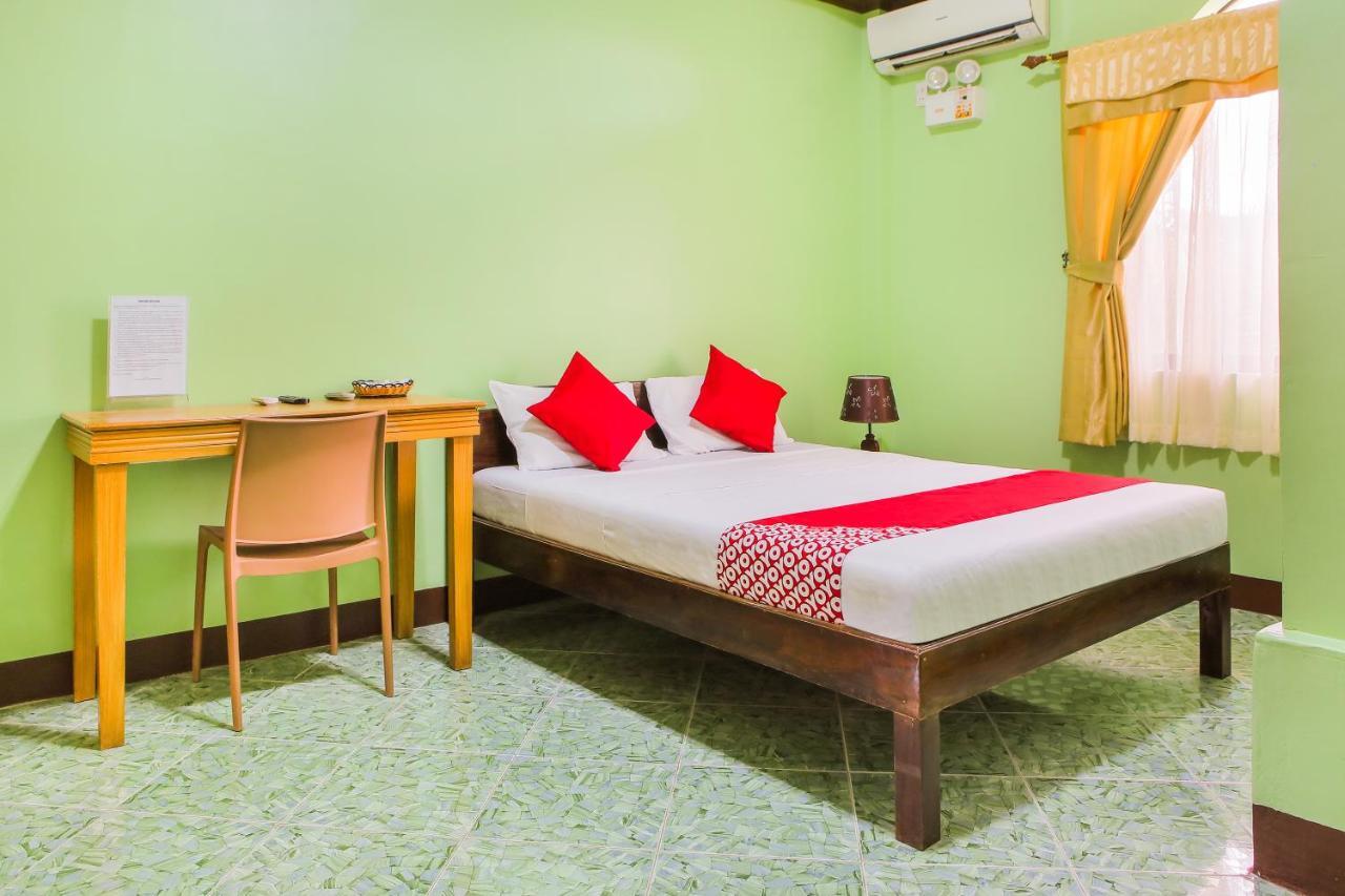 Oyo 422 Villa Emilia Pension House Panglao Kültér fotó
